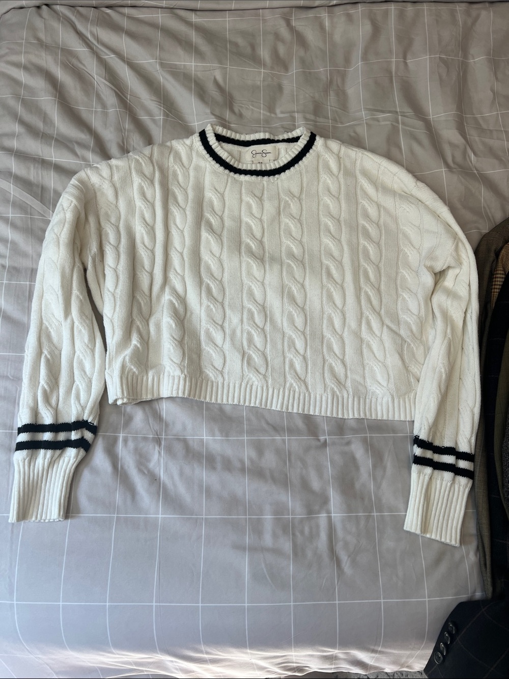 Jessica Simpson Cropped White Cable-Knit Crewneck Sweater Navy Contrast Trim